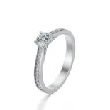 Pierścionek białe złoto z diamentami